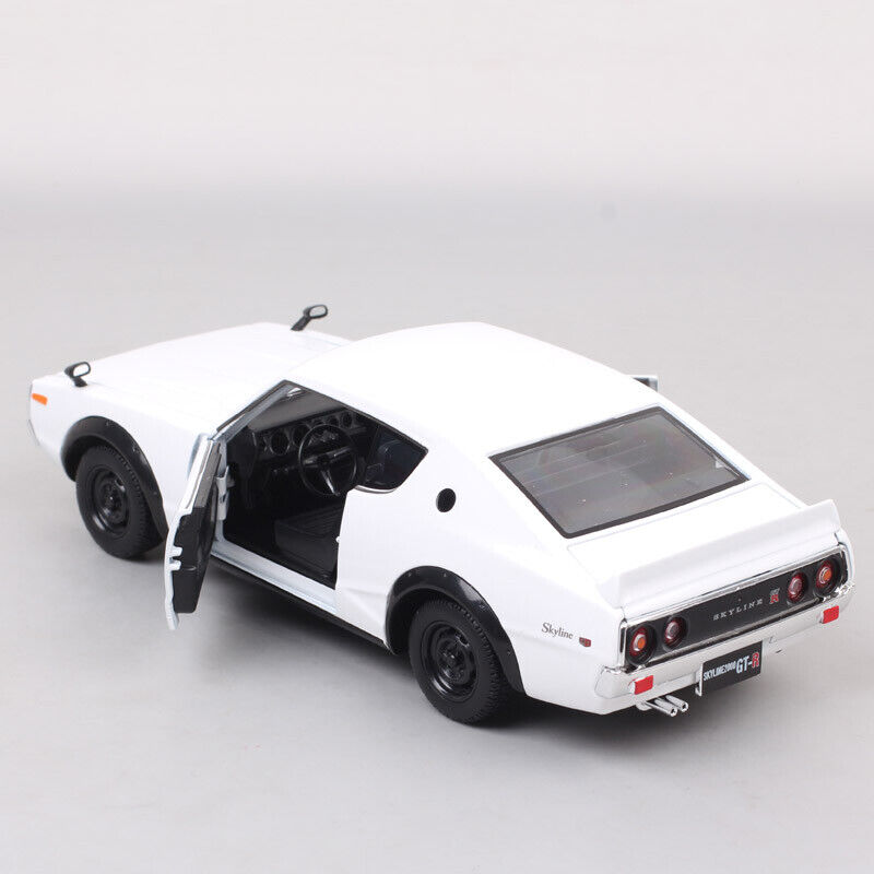 Maisto 1/24 Scale 1973 Nissan Skyline 2000 GTR Car Model Diecast