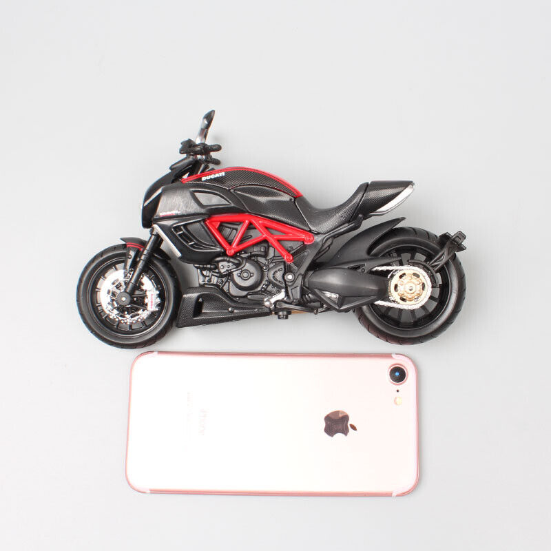 kit set 1:12 scales Maisto Assemble ducati Diavel bike model Toy motorcycle 2011