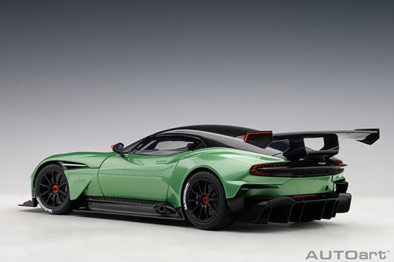 1/18 AUTOart Aston Martin Vulcan Apple Tree Green Metallic