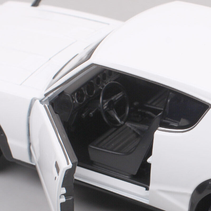 Maisto 1/24 Scale 1973 Nissan Skyline 2000 GTR Car Model Diecast