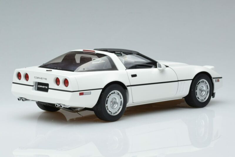 1/18 AUTOart Chevrolet Corvette C4 White 71243