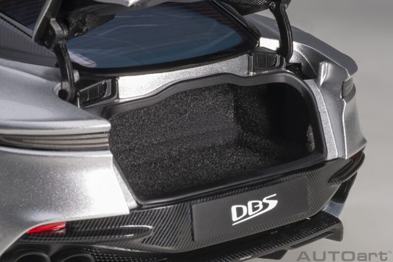 1/18 Autoart Aston Martin DBS Superleggera Lightning Silver