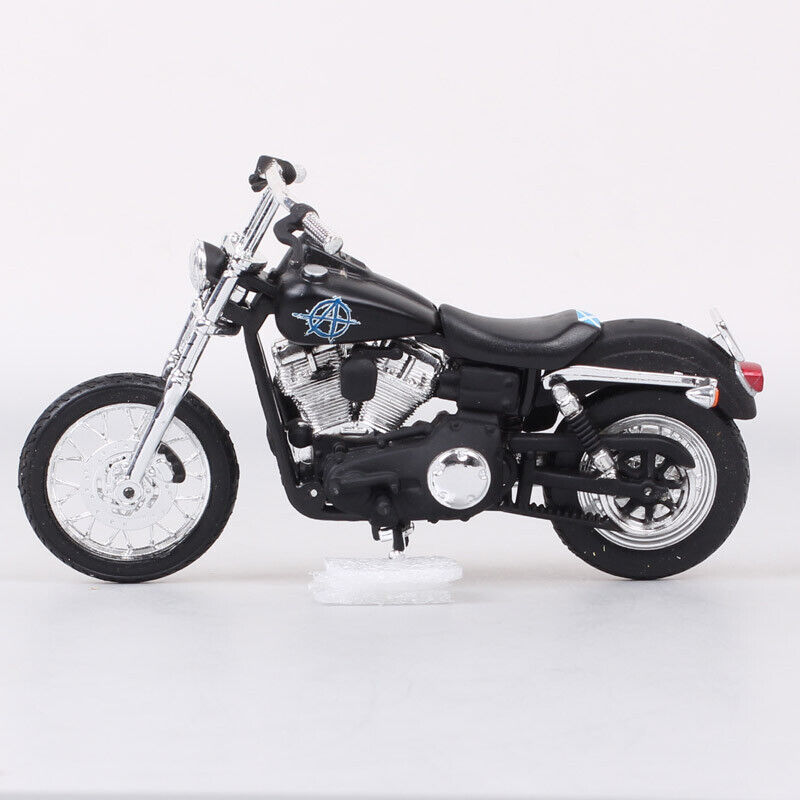 1/18 Scale 2006 Harley FXDBI Dyna Street Bob Diecast Toy model motorcycle Maisto