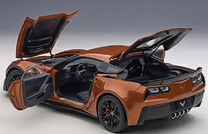 1/18 AUTOart CHEVROLET CORVETTE (C7) Z06 C7.R Edition 71259