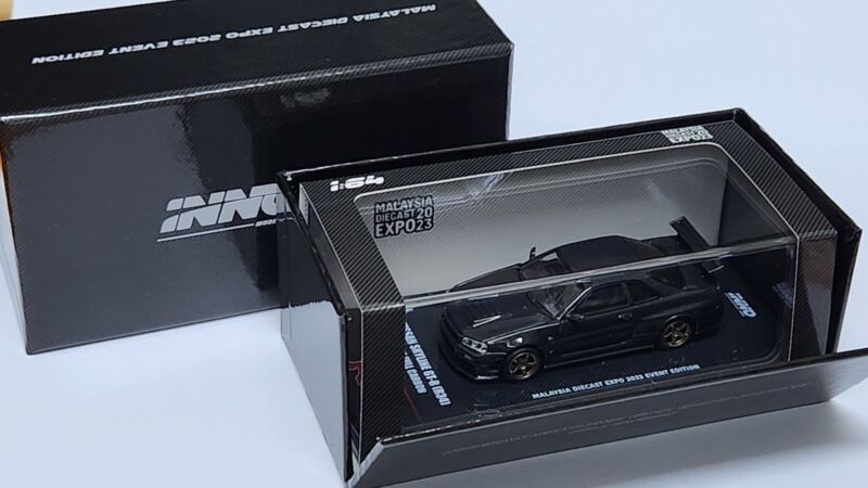 Inno64 1/64 Nissan Skyline GT-R R34 Z-Tune Full Carbon Malaysia Diecast Expo 2023