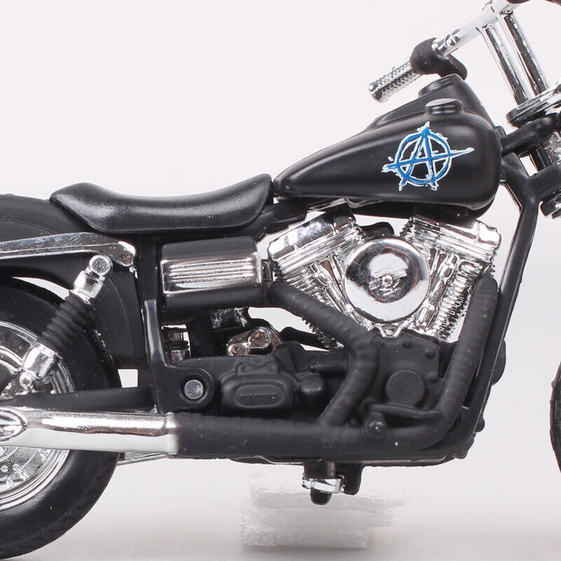 1/18 Scale 2006 Harley FXDBI Dyna Street Bob Diecast Toy model motorcycle Maisto