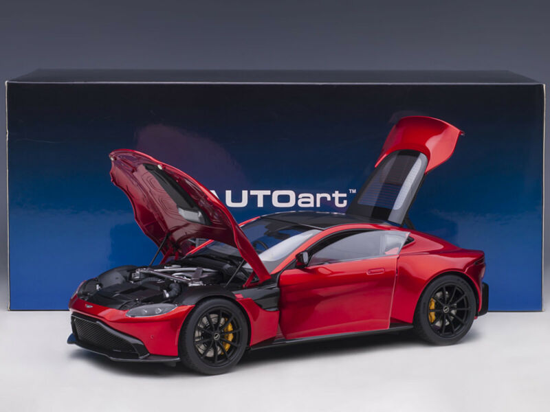 1/18 AUTOart 2019 ASTON MARTIN VANTAGE (RHD) HYPER RED W/CARBON TOP 70277