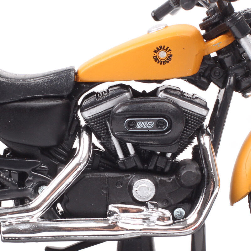 1/18 Scale Maisto 2014 HD Harley Sportster Iron 883 Diecast Toy model motorcycle