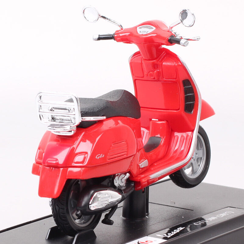 Maisto 1/18 Scale Vespa GTS 300 2017 Scooter motorcycle diecast model Red