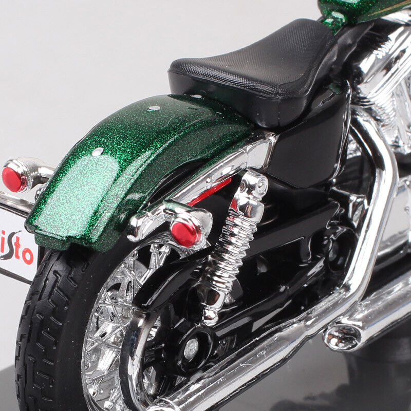 1/18 Maisto 2012 Harley XL 1200V SEVENTY-TWO 72 Model Motorcycle Chorme Green