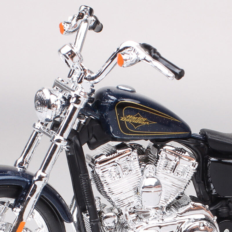1/18 Maisto 2012 Harley XL 1200V SEVENTY-TWO 72 Model Motorcycle Chorme Blue