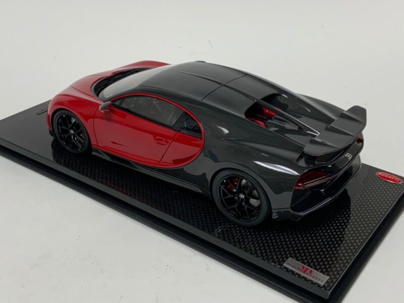 1/18 MR Collection Bugatti Chiron Red / Carbon Fiber black Wheels Carbon Base $929.95 ModelCarsHub
