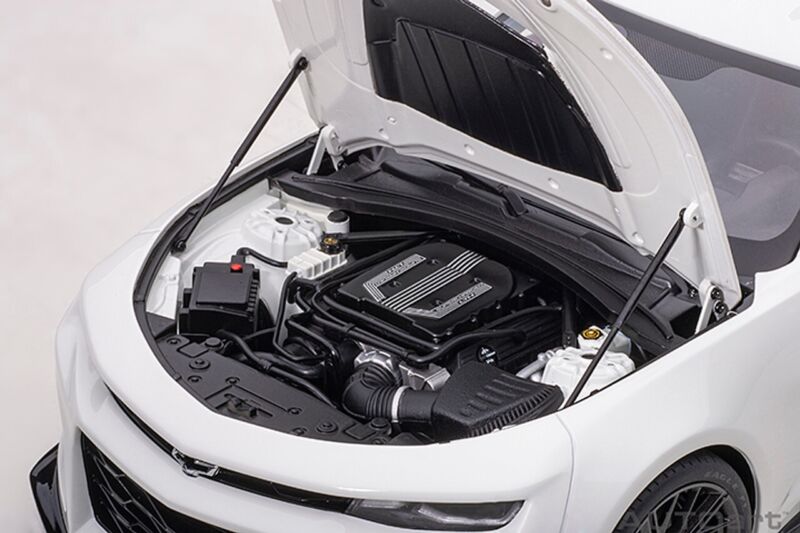 1/18 AUTOart 2017 Chevrolet Chevy Camaro ZL1 (Summit White) Car Model 1/18 AUTOart 2017 Chevrolet Chevy Camaro ZL1 (Summit White) Car Model $287.95 ModelCarsHub