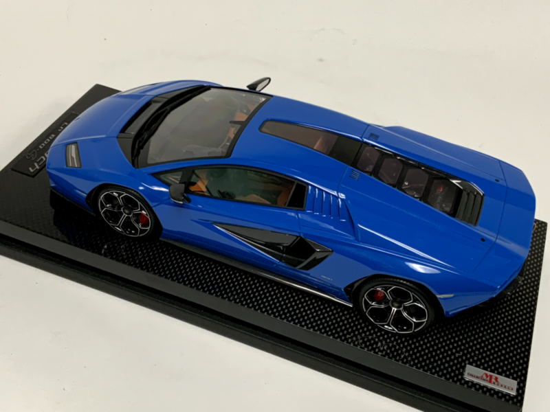 1/18 MR Collection Lamborghini Countach LPI 800-4 in Blue Carbon Base $995.99 ModelCarsHub