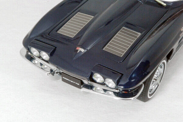 1/18 CHEVROLET Chevrolet Corvette (C2) Stingray Daytona Blue