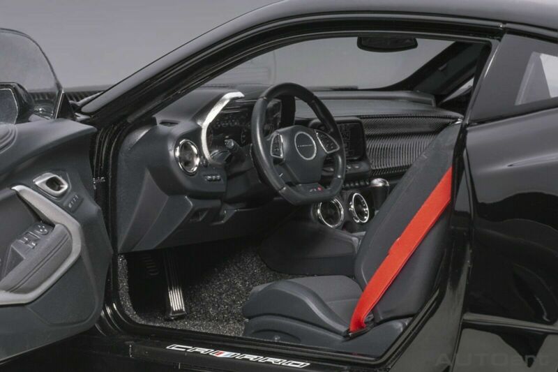 AUTOART 2017 Chevrolet Camaro ZL1 Summit Black