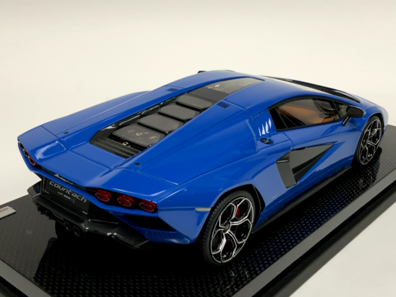 1/18 MR Collection Lamborghini Countach LPI 800-4 in Blue Carbon Base $995.99 ModelCarsHub