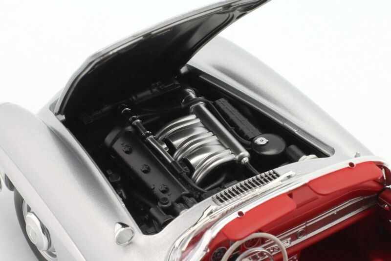 MERCEDES-BENZ 300 SL Roadster (W121) 1957 Silver - 1/18 - NOREV