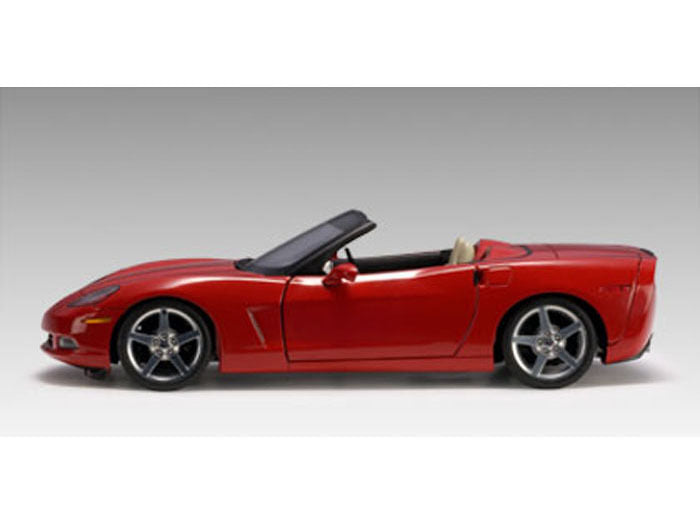 2005 CHEVROLET CORVETTE C6 RED 1:18 Scale AUTOart #71221 LIMITED TO 6000 PIECES