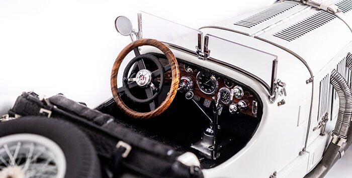 1:18 CMC 1930 Mercedes-Benz SSKL white M-190