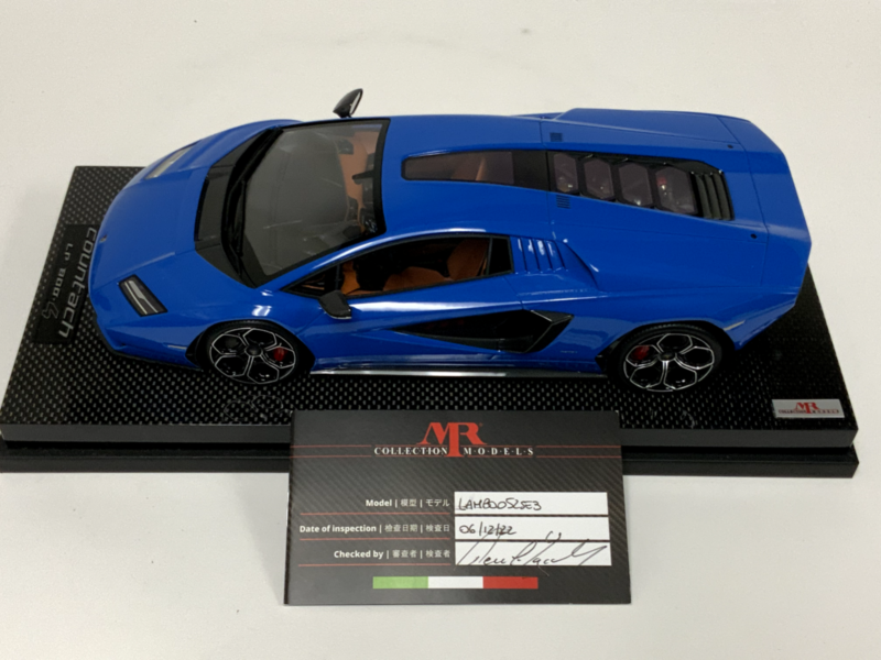 1/18 MR Collection Lamborghini Countach LPI 800-4 in Blue Carbon Base $995.99 ModelCarsHub