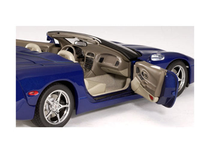 2004 CHEVROLET CORVETTE C5 CONVERTIBLE LeMANS COMMERATIVE EDITION 1:18 AUTOart