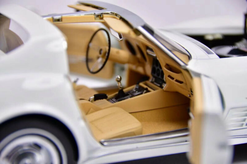1/18 AUTOart Chevrolet Corvette 1970 White