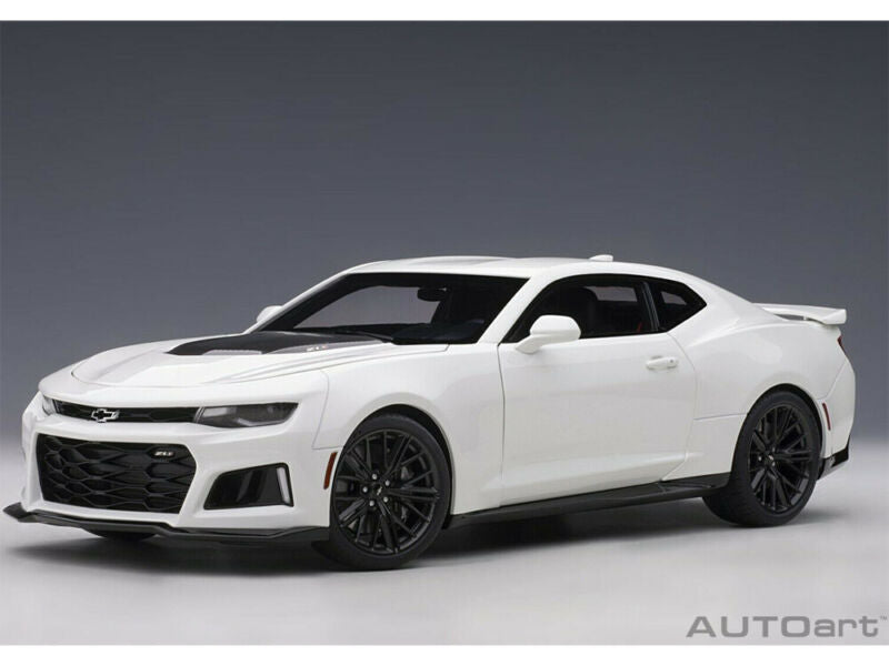 AUTOart 2017 Chevrolet Camaro ZL1 1:18 Model Car Summit White