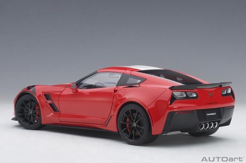 Autoart 2017 CHEVROLET CORVETTE C7 GRAND SPORT RED/WHITE STRIPES 1/18 Scale New!