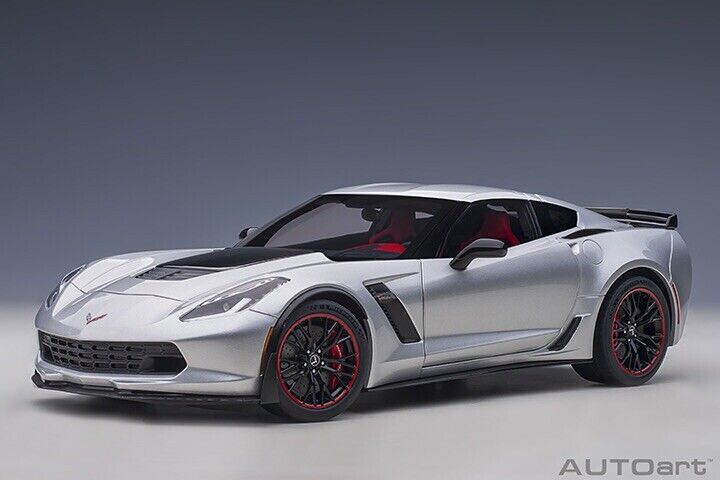 2016 CHEVROLET CORVETTE C7 Z06 BLADE SILVER 1:18 by AUTOart 71269