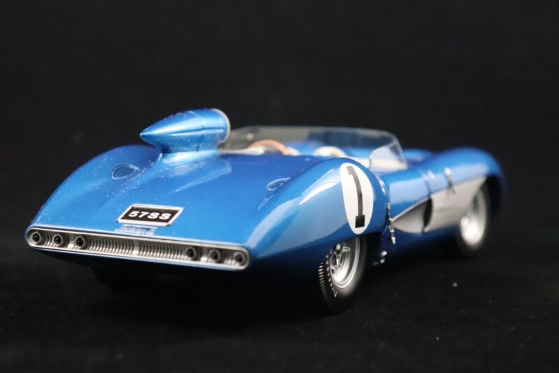 1/18 AutoArt Chevrolet Corvette SS 1957 Blue 71051