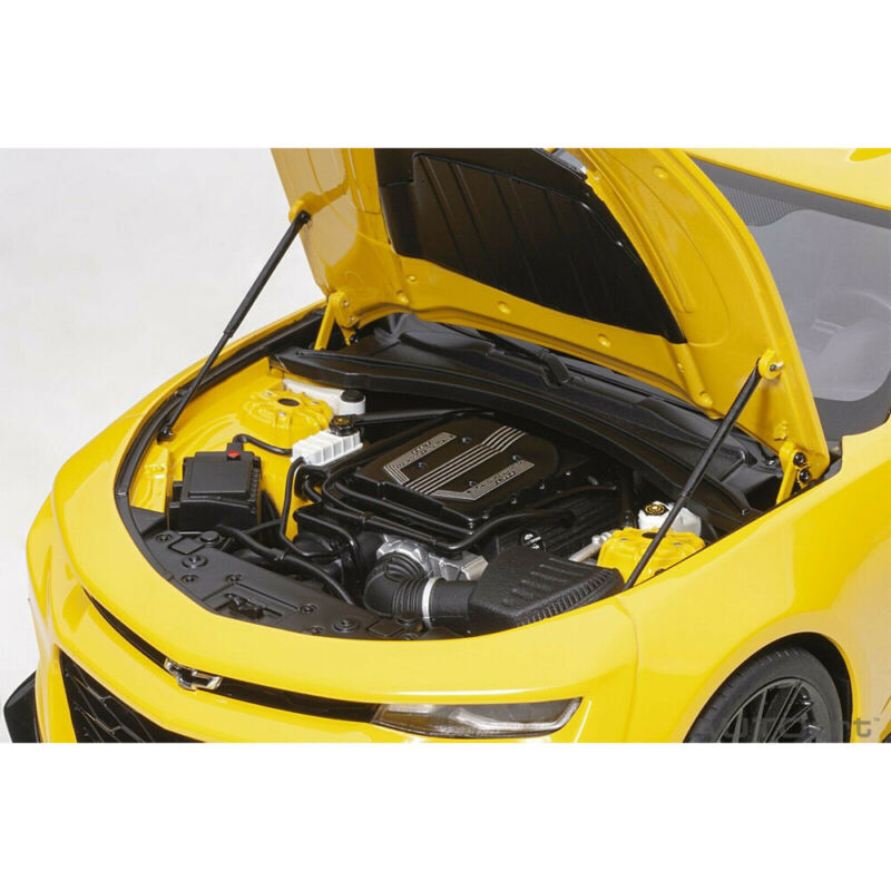 AUTOart 2017 Chevrolet Camaro ZL1 1:18 Model Car Bright Yellow 71205
