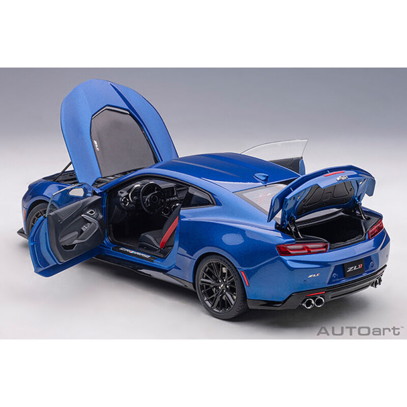 AUTOart 2017 Chevrolet Camaro ZL1 1:18 Model Car Hyper Blue Metallic 71209