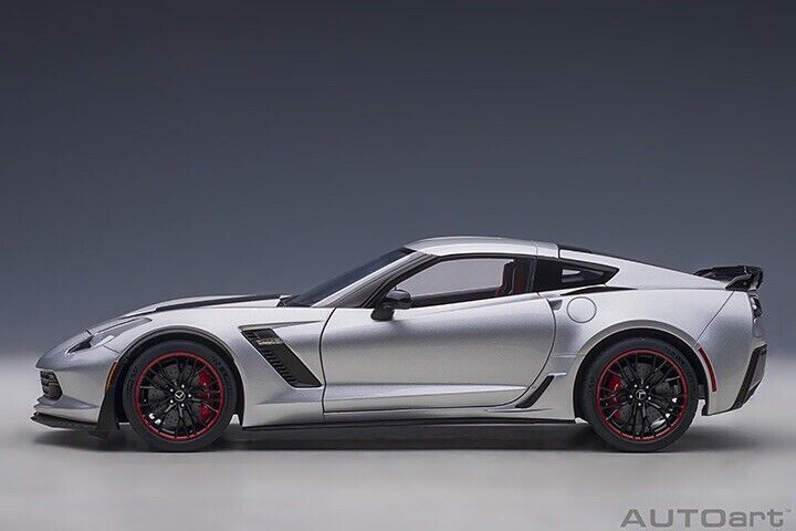 2016 CHEVROLET CORVETTE C7 Z06 BLADE SILVER 1:18 by AUTOart 71269