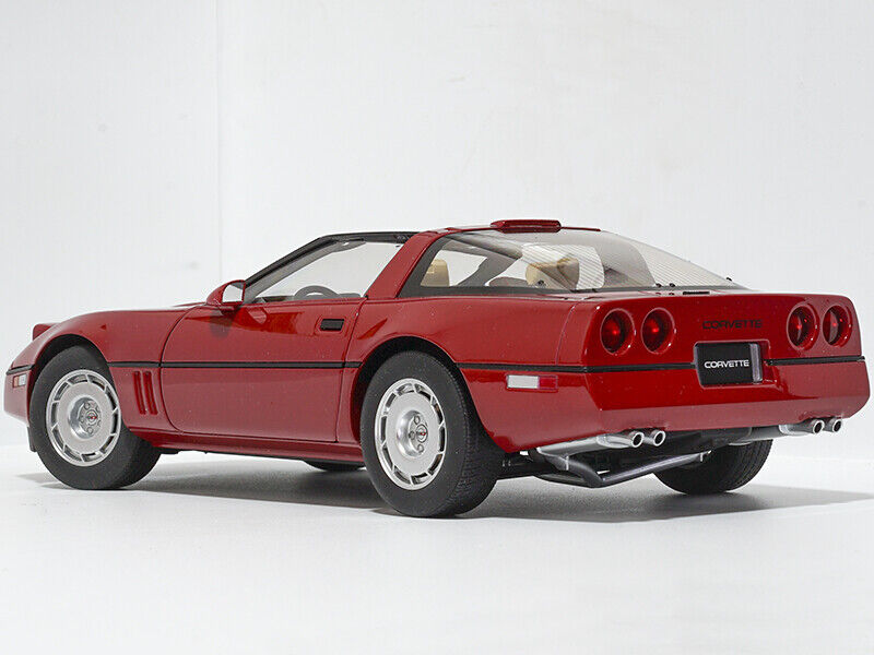 1/18 AUTOart 1986 Chevrolet Corvette Red