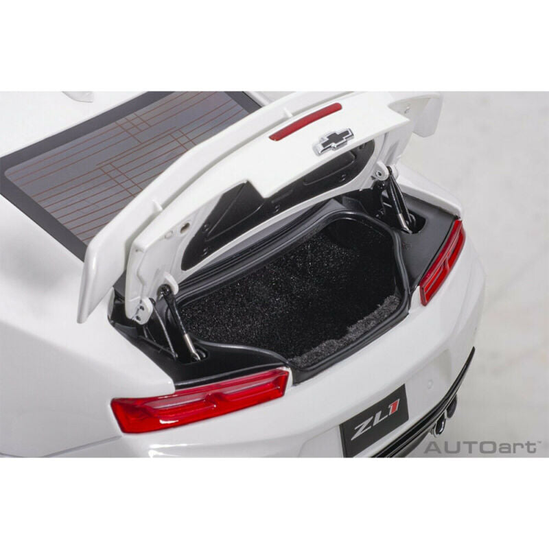 AUTOart 2017 Chevrolet Camaro ZL1 1:18 Model Car Summit White