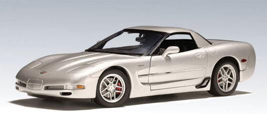 1/18 AUTOart 2001 CHEVROLET CORVETTE Z06 C5 SEBRING SILVER