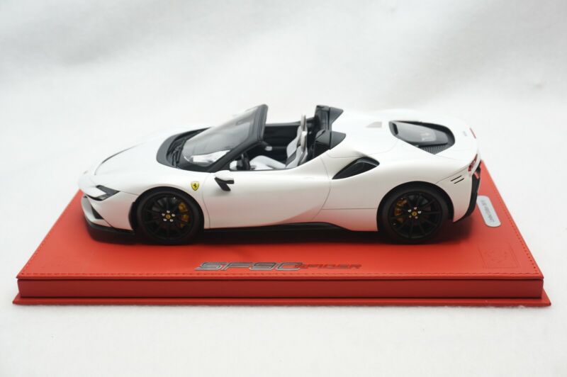 1/18 BBR FERRARI SF90 SPIDER FUJI WHITE MATT DELUXE RED LEATHER limited 10pcs