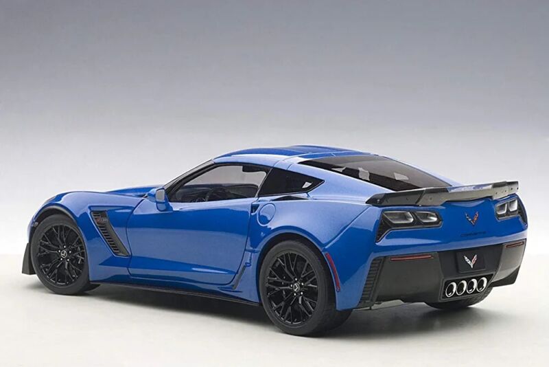 AUTOart 1/18 Chevrolet Corvette (C7) Z06 (Blue)