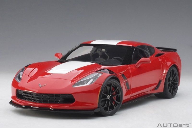 AUTOART CHEVROLET CORVETTE GRAND SPORT (RED/WHITE STRIPES) 1:18