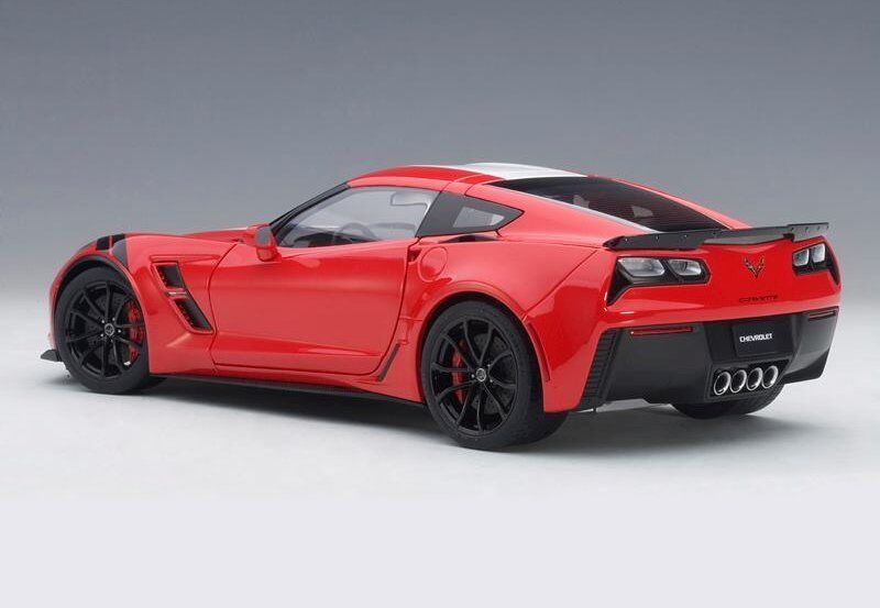 2017 CHEVROLET CORVETTE C7 GRAND SPORT RED WHITE STRIPE 1:18 by AUTOart 71274
