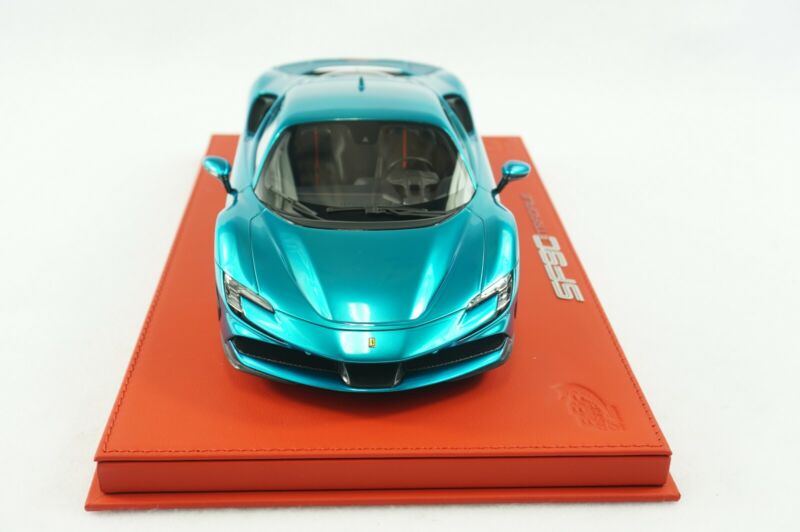 1/18 BBR FERRARI SF90 STRADALE CHROME BLUE DELUXE RED LEATHER BASE limited 15pcs
