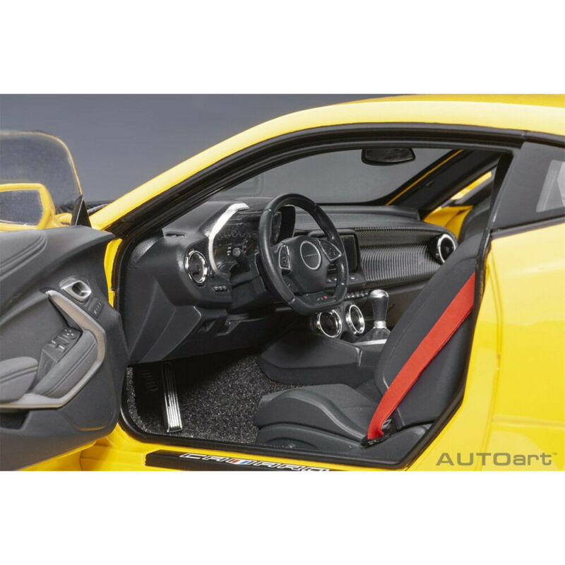 AUTOart 2017 Chevrolet Camaro ZL1 1:18 Model Car Bright Yellow 71205