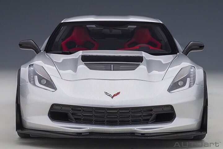 2016 CHEVROLET CORVETTE C7 Z06 BLADE SILVER 1:18 by AUTOart 71269