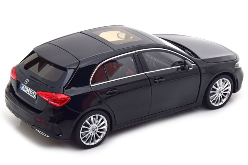 MERCEDES-BENZ A-Class AMG Line (W177) 2018 Black - 1/18 - NOREV