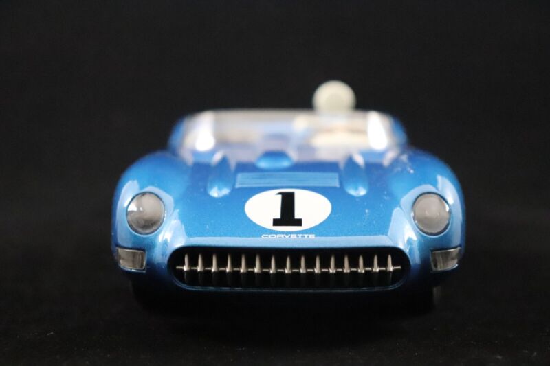 1/18 AutoArt Chevrolet Corvette SS 1957 Blue 71051