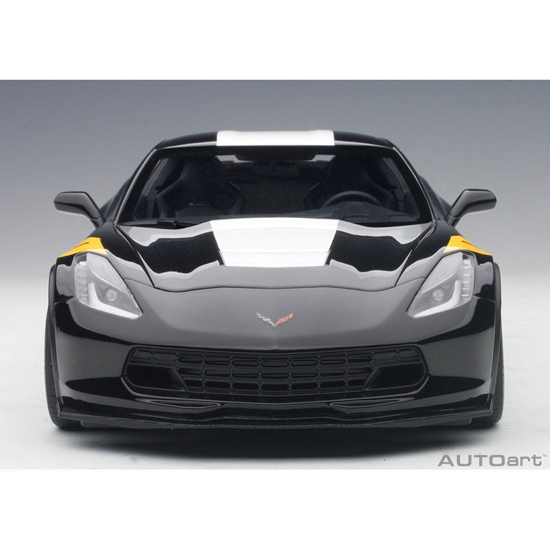 AUTOART CHEVROLET CORVETTE GRAND SPORT (BLACK/WHITE STRIPES) 1:18