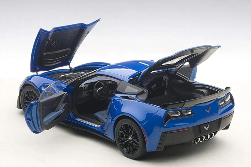 AUTOart 1/18 Chevrolet Corvette (C7) Z06 (Blue)