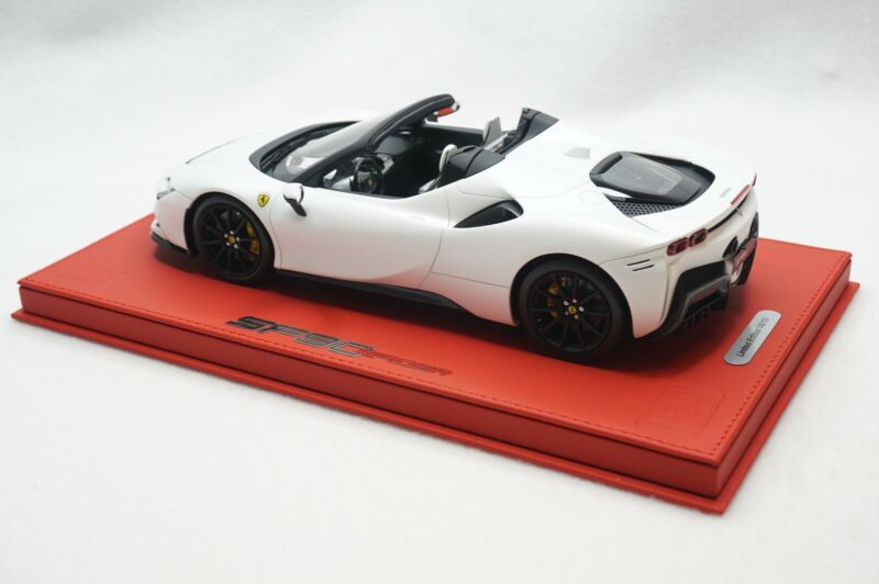 1/18 BBR FERRARI SF90 SPIDER FUJI WHITE MATT DELUXE RED LEATHER limited 10pcs