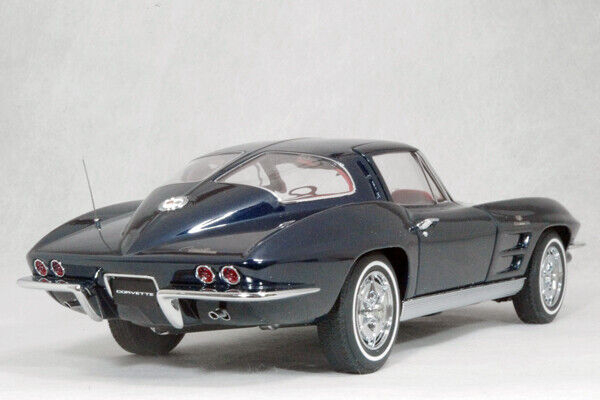 1/18 CHEVROLET Chevrolet Corvette (C2) Stingray Daytona Blue